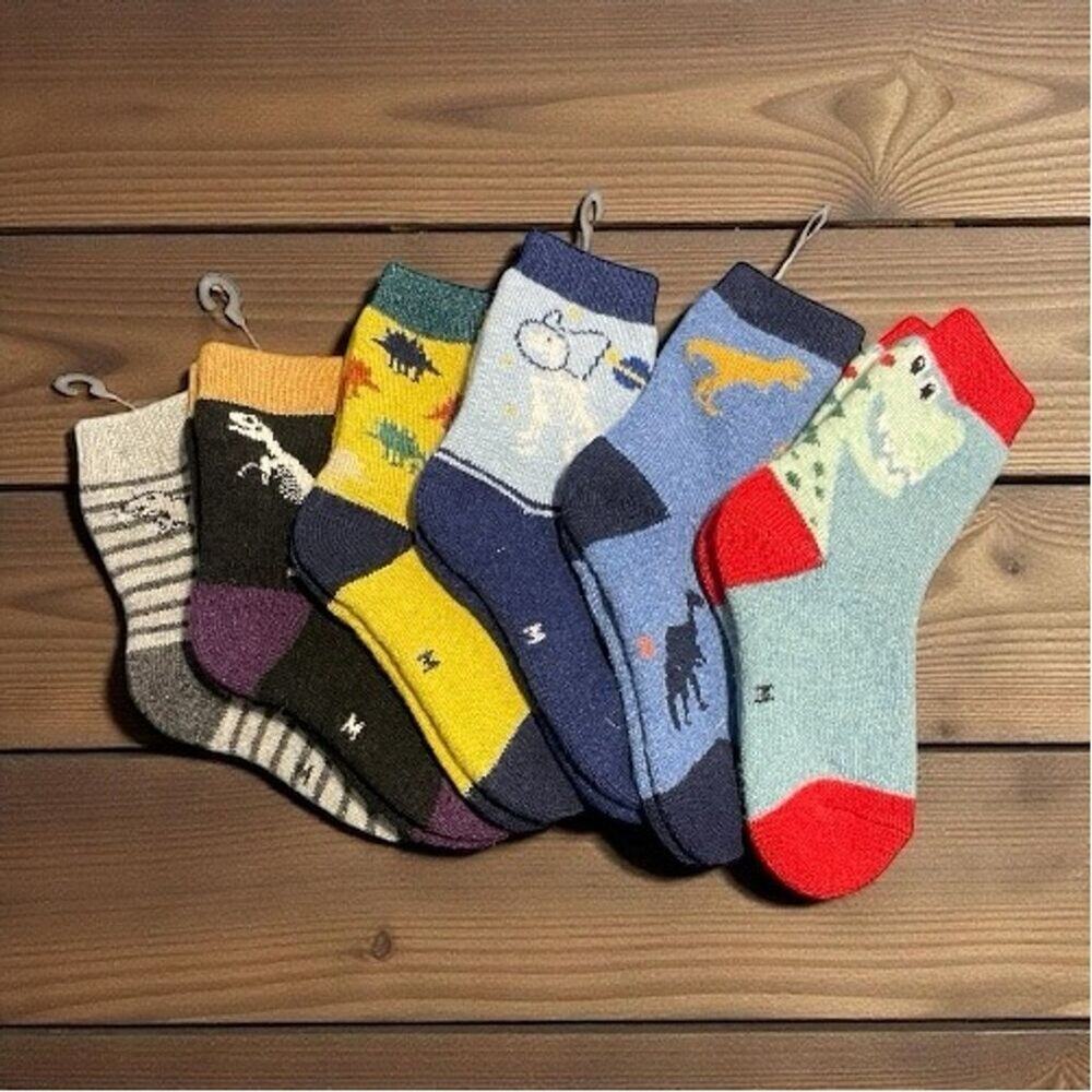 Kids Dinosaur Print Crew Socks 6 Pairs Multicolor Winter Mid Calf Size M NWOT